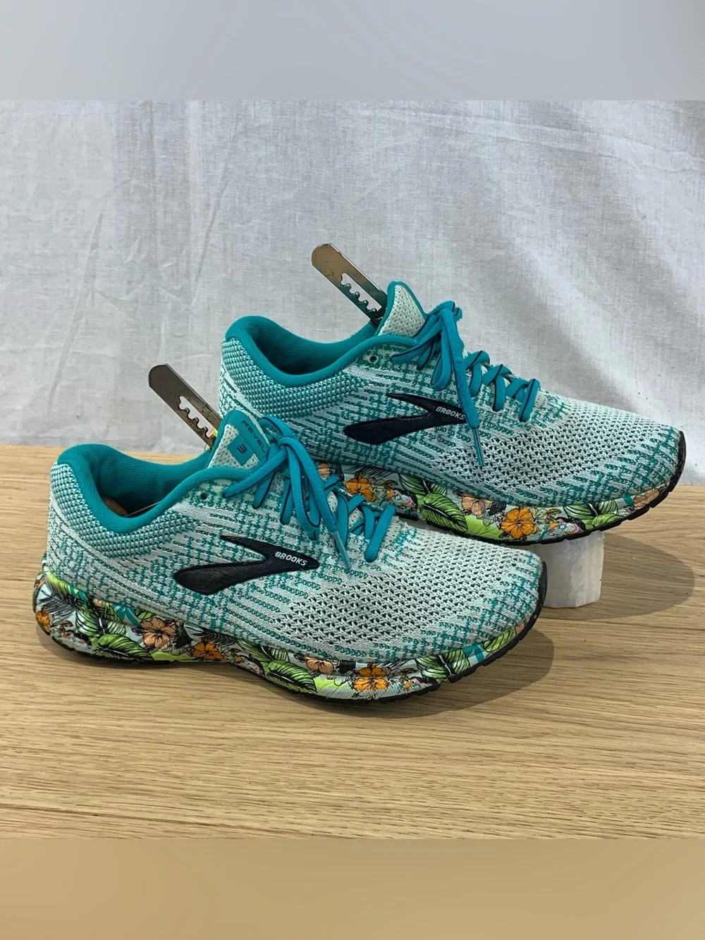 Brooks Revel 3 Womens Size 7.5 B Tropical Floral Teal Running Shoes 1203021B453